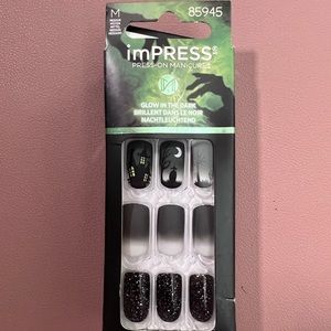 Impress press on nails